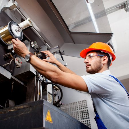 M&eacute;canicien industriel