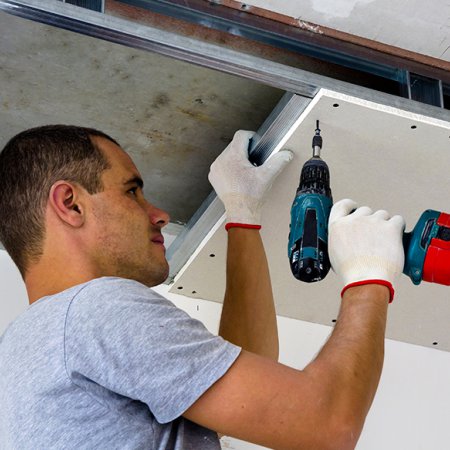 Poseur de syst&egrave;mes d'int&eacute;rieurs