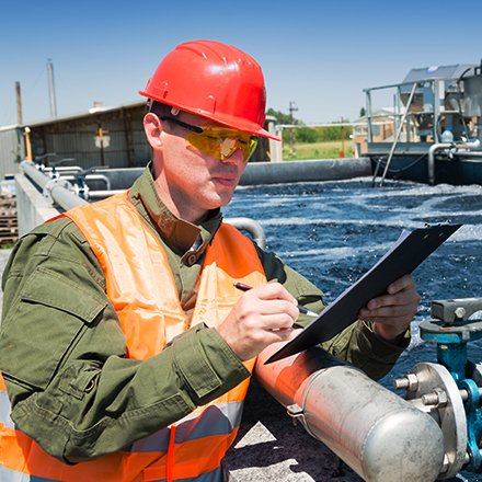 Opérateur d'installations du traitement de l'eau et des déchets